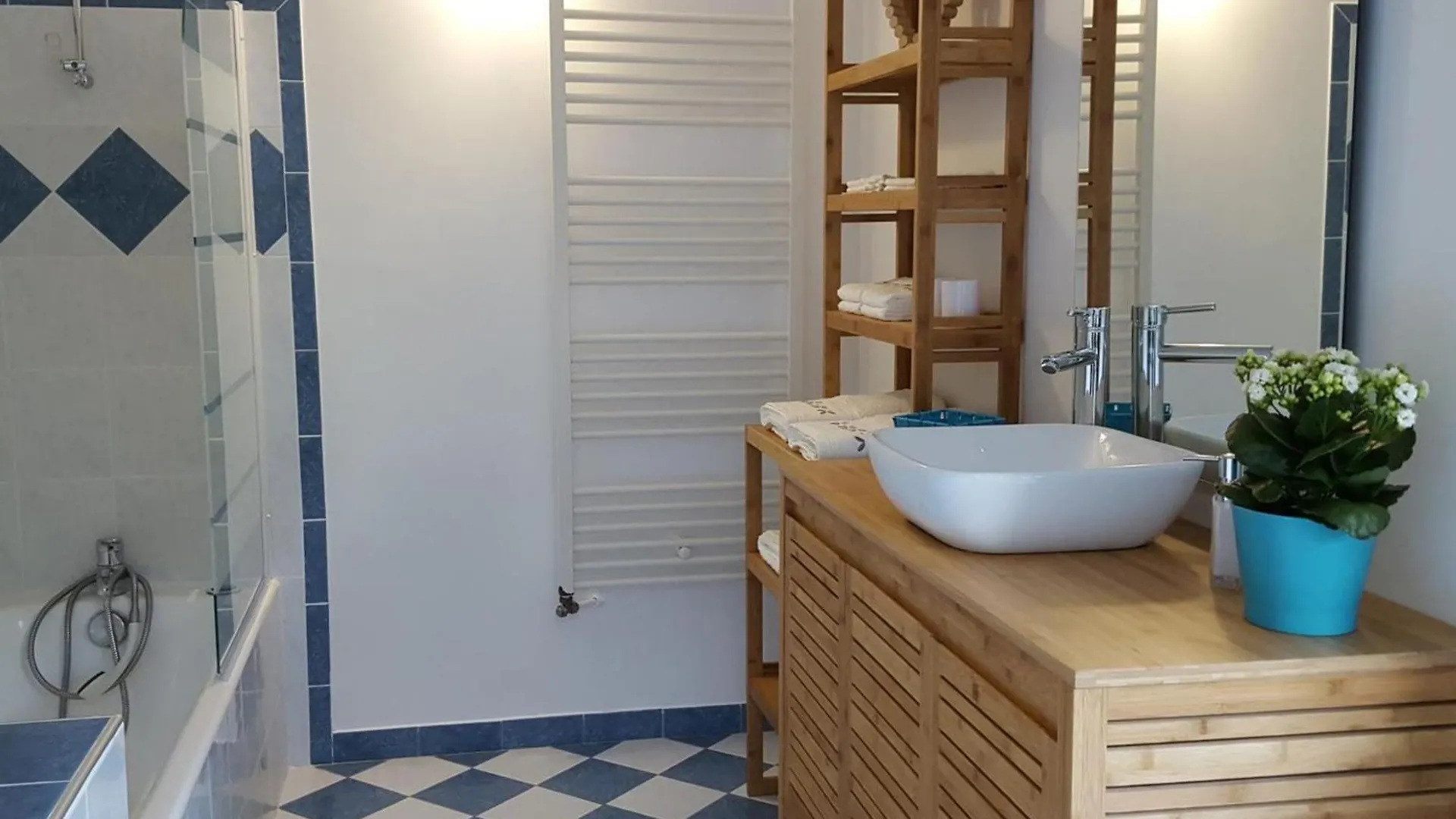 Gite De Charme Avec Piscine Privee, Terrasse Et Cour Close A Saint-Appolinard - Fr-1-496-202 France